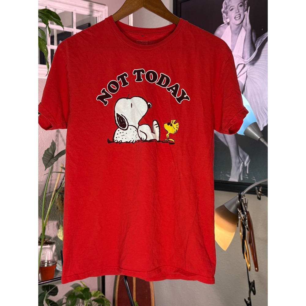 Peanuts Snoopy Graphic Tee Mens Medium Red Not Today Woodstock Cartoon Shirt - Picture 2 of 9